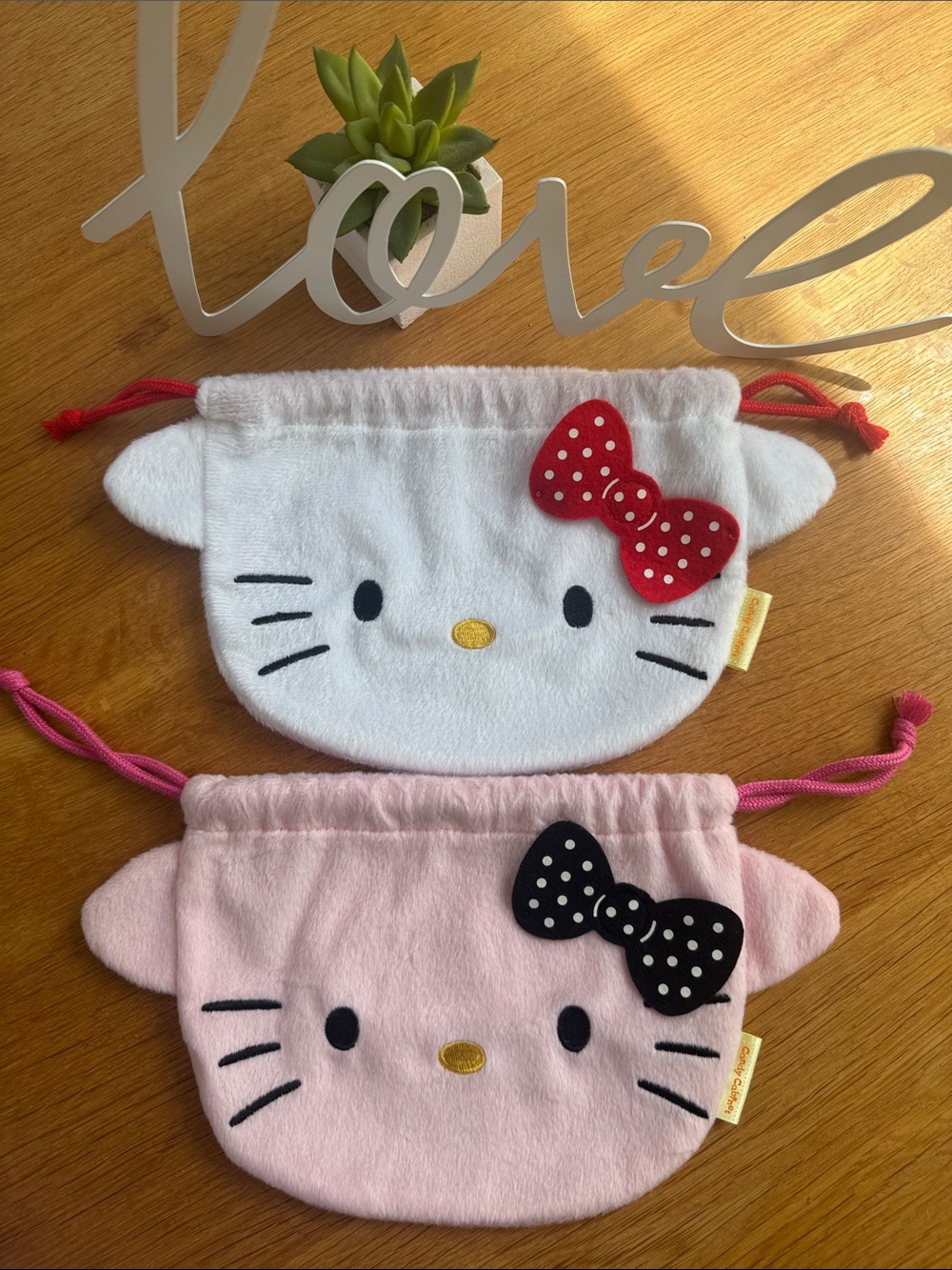 Hello Kitty White Plush Drawstring Pouches